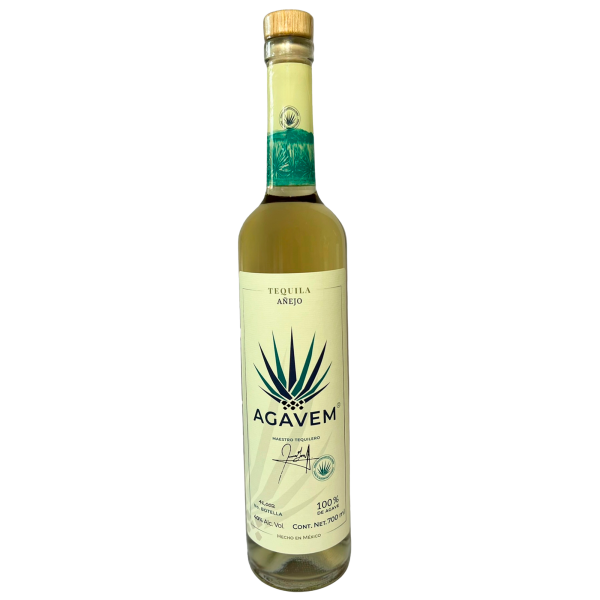 Botella de tequila anejo artesanal de los Altos de Jalisco